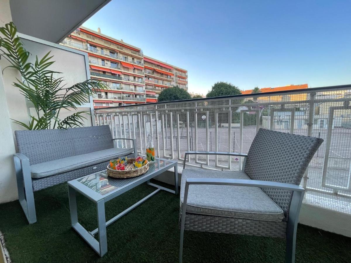 Comfortable Apartment With Parking - Antibes Riviera Bagian luar foto