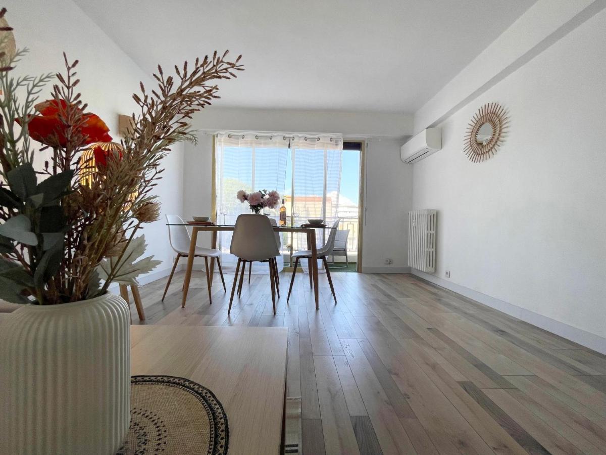 Comfortable Apartment With Parking - Antibes Riviera Bagian luar foto