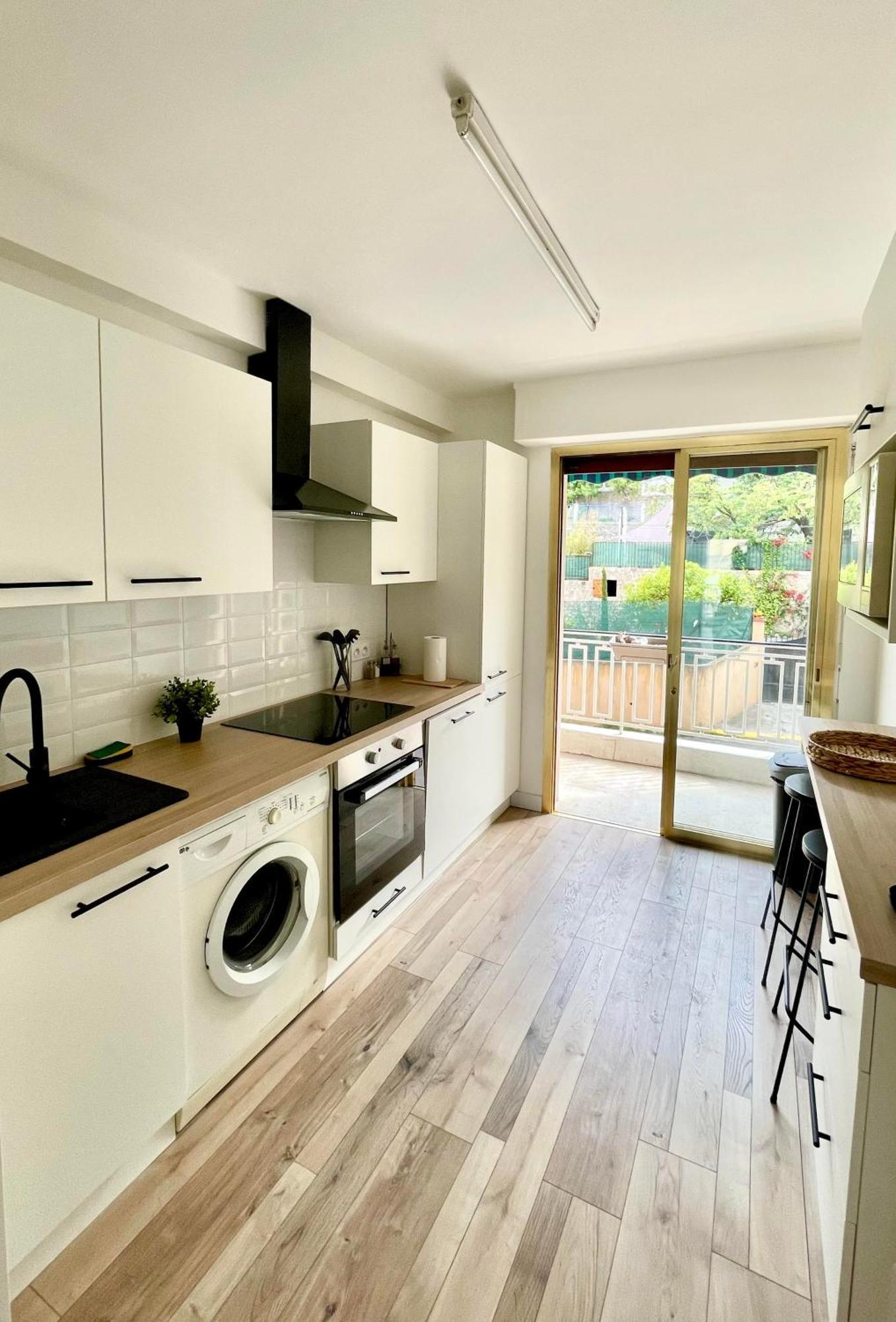 Comfortable Apartment With Parking - Antibes Riviera Bagian luar foto